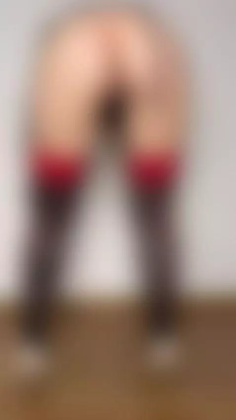 Thick curves bent over begging to be fucked 🥵 by aliceinked