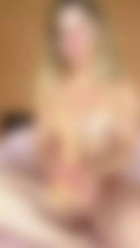 Lip bites and little gasps… come enjoy 🥰💋 by annetimurr
