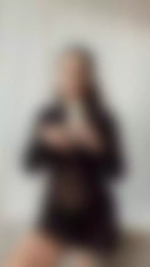 This horny slut should be the reason you jerk off by ashleyts