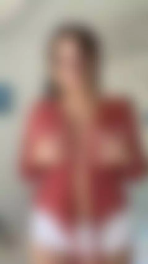 Big tits held bare as she pulls her shirt wide open 🤫 by katerina-23