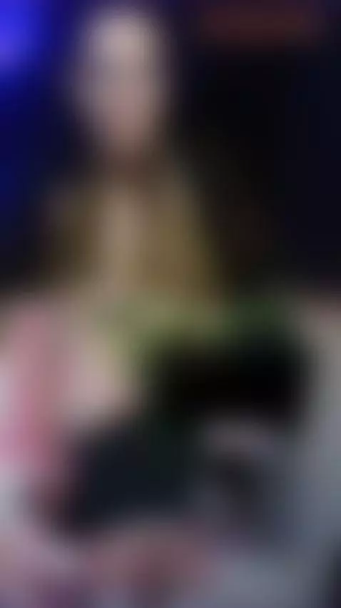 Cam Girl Twerks LIVE During Podcast by camgirldiaries