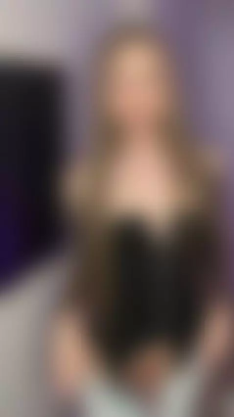 🍆Pink dress trans girl with full lips ready for you 😈 On OF by lollydreamtm