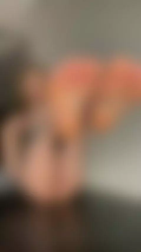 🔞Long wavy trans girl spreading legs in pink 🍆 Join OF by lollydreamtm