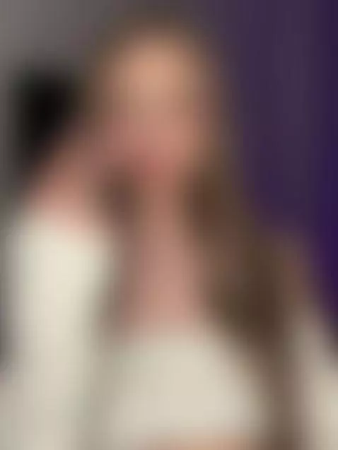 🔥Hot trans brunette with long wavy hair and choker 💦 See it ... by lollydreamtm