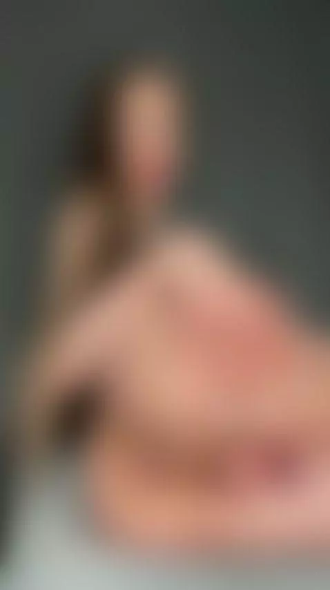 🔞Long wavy hair and pink dress dripping sweat 💋 Unlock OF by lollydreamtm
