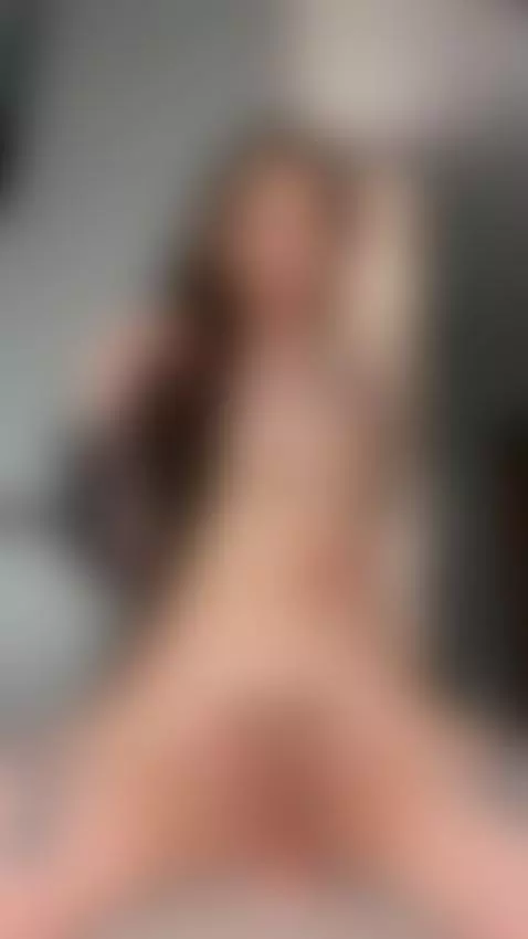 💦My long wavy hair and pink dress ready for you 🔥 Join OF by lollydreamtm