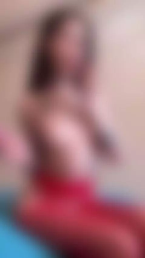 Tattooed tits bounce as she licks lips 👅 by laysslet