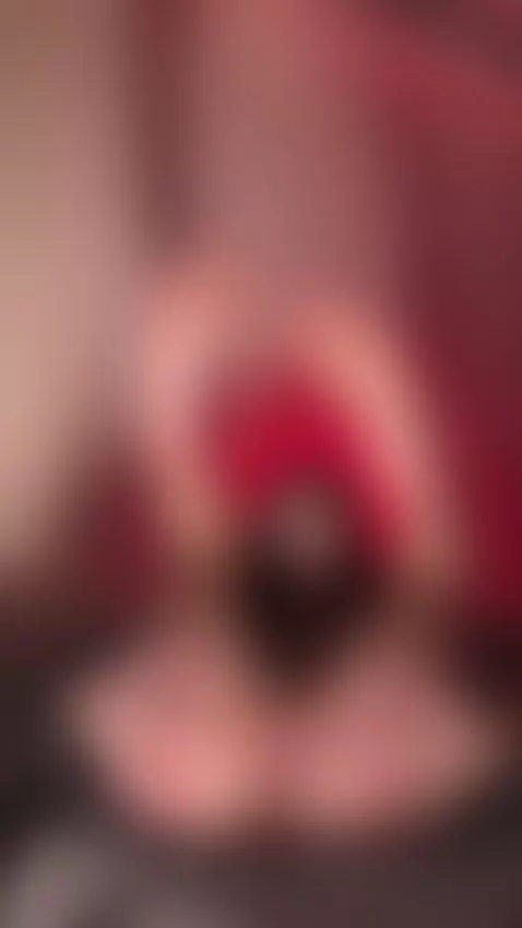 Wet pussy spread wide with fingers teasing 😘 by laysslet