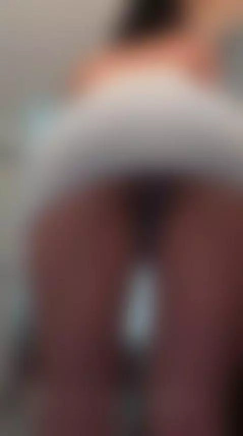 Take off my thong and play with me by grettabenet