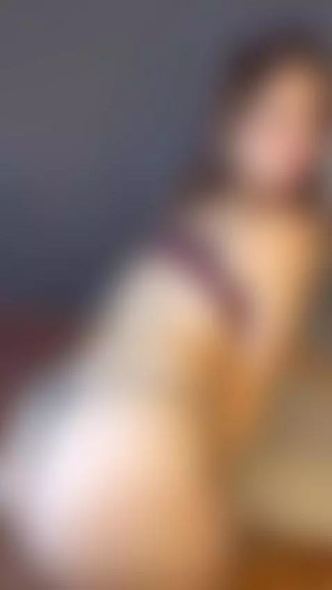 New girl looking for new experiences. 🔥 by valentinawolf