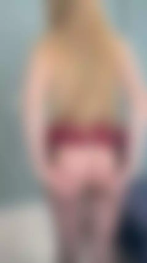 😈This blonde craves your hands 🍆 Join OF by aliceeerose