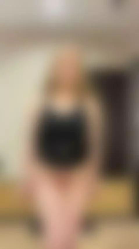 🍆Blonde with full lips ready for you 😈 On OF by aliceeerose