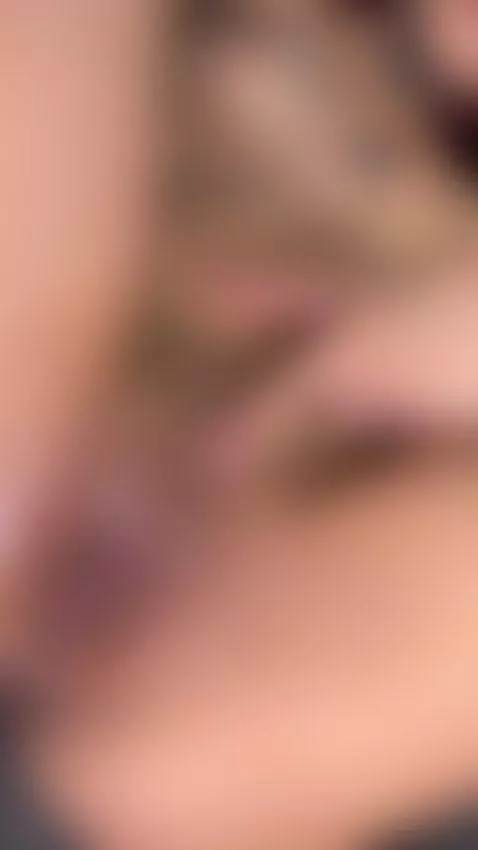 I feel so horny that I want to devour any cock by lunarivy