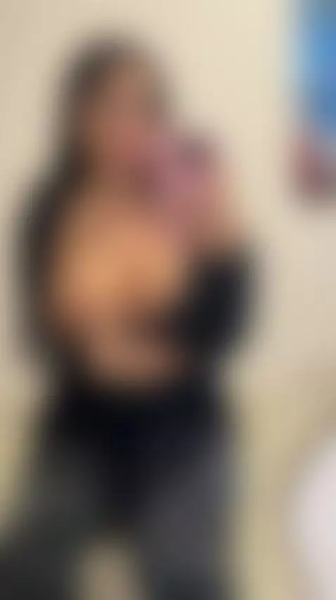 🔞Long dark haired beauty grabbing her thick ass 💦 Ready for ... by celinabliss