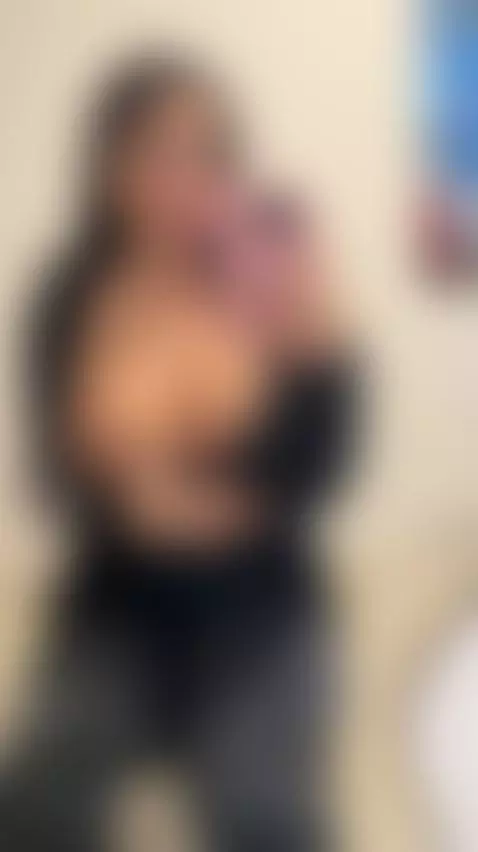 💋Hot long haired girl with perfect tits and ass 🔥 Unlock my ... by celinabliss