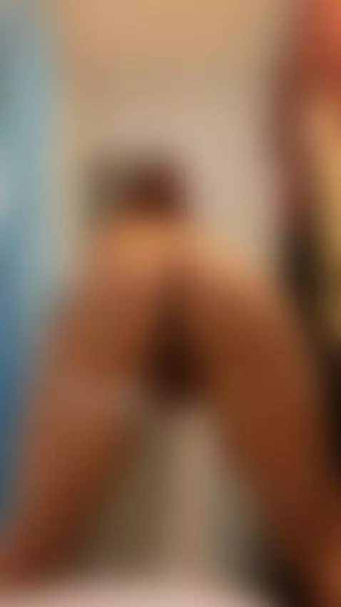 Dancing in the bathroom and ahowing my ass and pussy by tunegra32