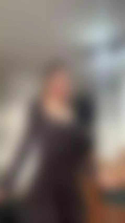 Come here and let me show you how wet “hello” can sound by nathydesire