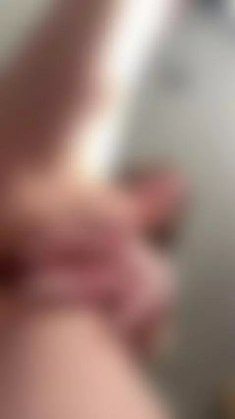 Sweet pussy, natural tits on a slim frame — watch me take it... by kinkynika1