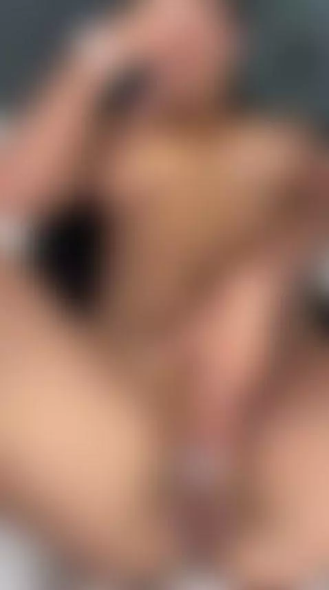 Waiting for you
https://stripchat.com/VictoriaParkeer/follow... by victoriaparkeer