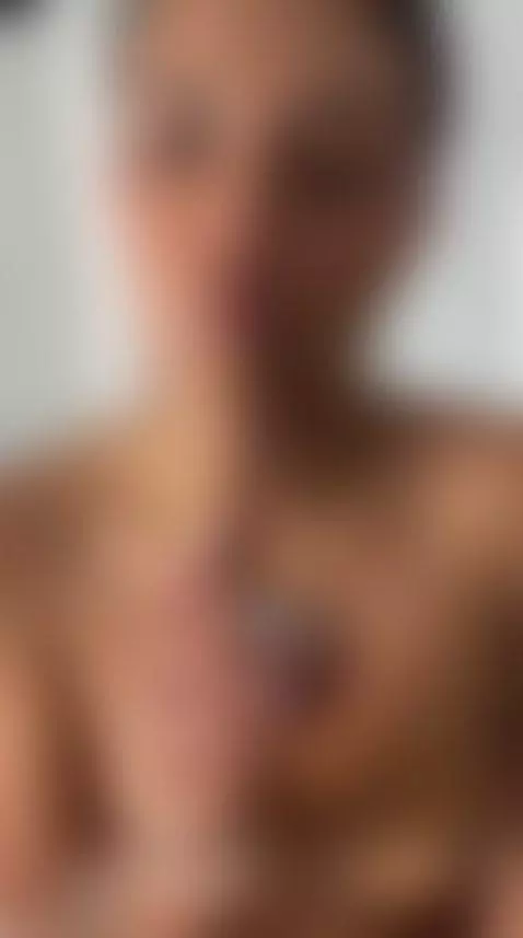 Waiting for you
https://stripchat.com/VictoriaParkeer/follow... by victoriaparkeer