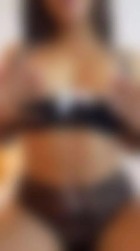 https://stripchat.com/ZoeCastro/follow-me
https://pvt.show/p... by zoecastroo