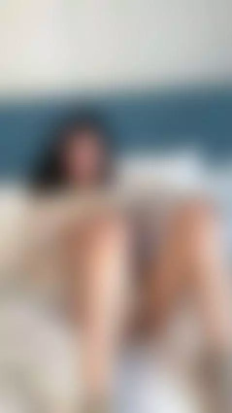 She spreads her wet pussy wide open 🥰 by sofivirgin