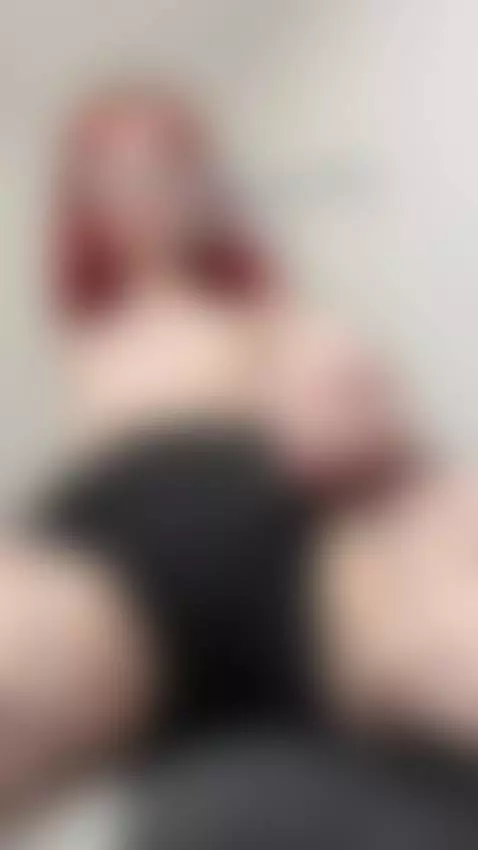 🔥 Pretty little tease with a dangerously sexy ass 😈💦 OF by aliceginger