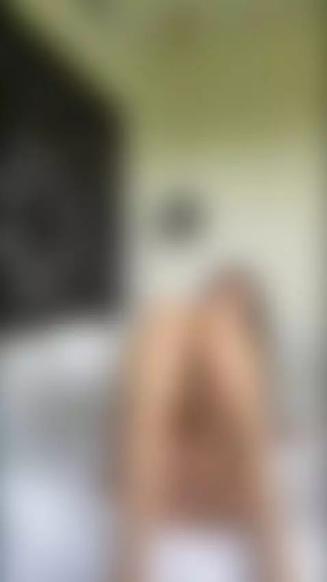 Spreading wide feet and deep pussy fingering, Sub OF by solazola1