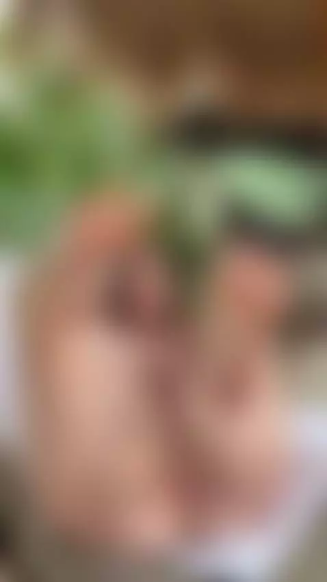 Tell me… should I spread it wider for you? 👀 Sub OF by solazola1