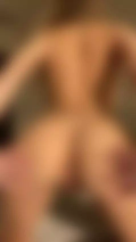 👀 Looking for me? I’m on OnlyFans & Fansly 💋 by kamillasexy