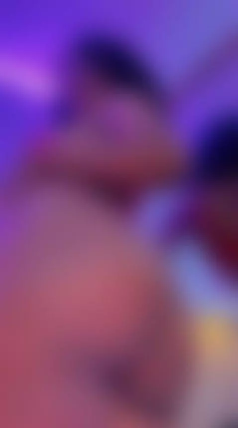 una sexy danza de rojito, deseando que podamos portarnos muy... by alissonjamet
