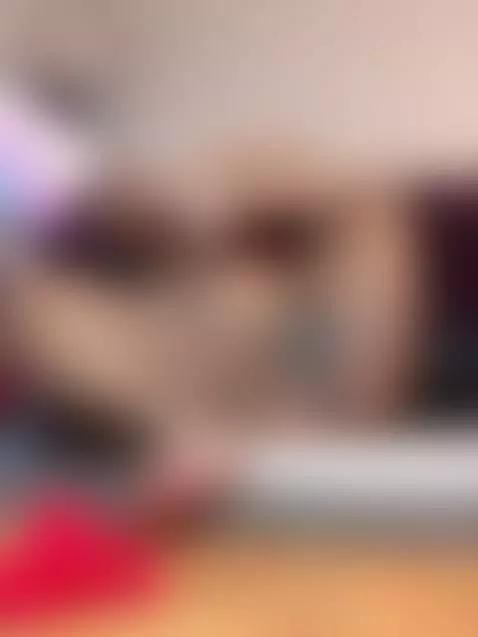 suck on my toes so I can squirt for you 💦 by badgirldolly9
