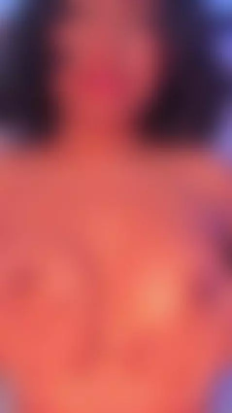 Would you suck my tits for 3 hours? 🙈💋 by alissemyers