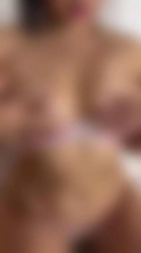 https://stripchat.com/LeilaScott/follow-me
https://pvt.show/... by leilascott