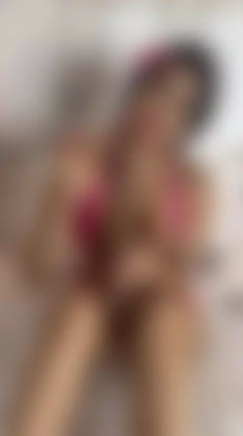 https://stripchat.com/LeilaSaenzz/follow-me
https://pvt.show... by leilascott