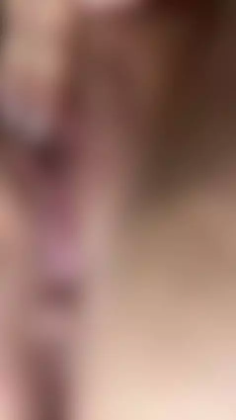 Gorgeous thick beauty with wet pussy open wide. Sub OF by velvetvices
