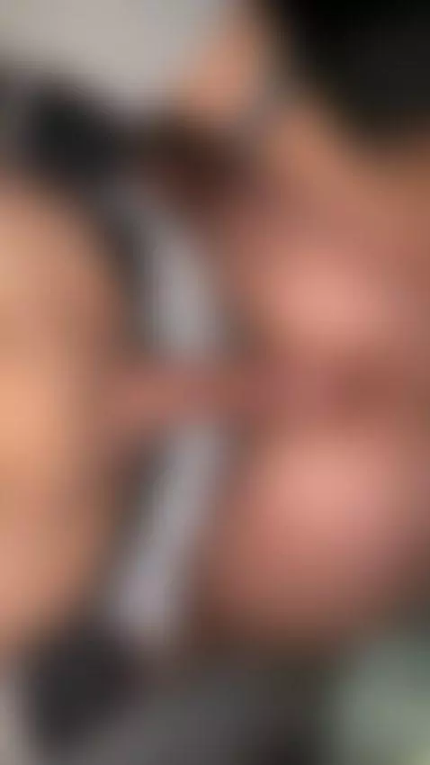 This girl likes to suck a big dick by skynzayn