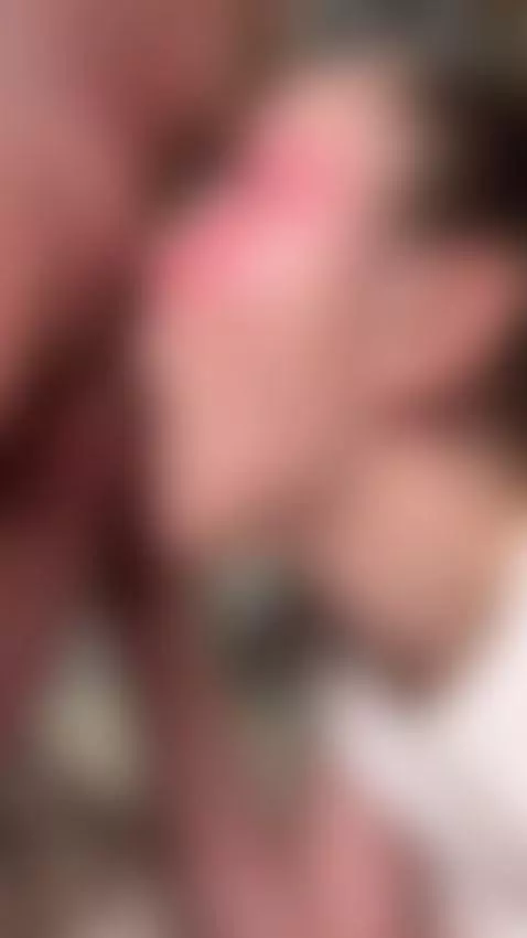 I love sucking dicks by florabliss