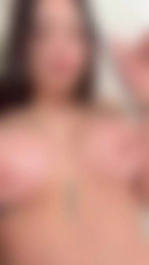 I’m so horny, would you fuck my body by camicoelho