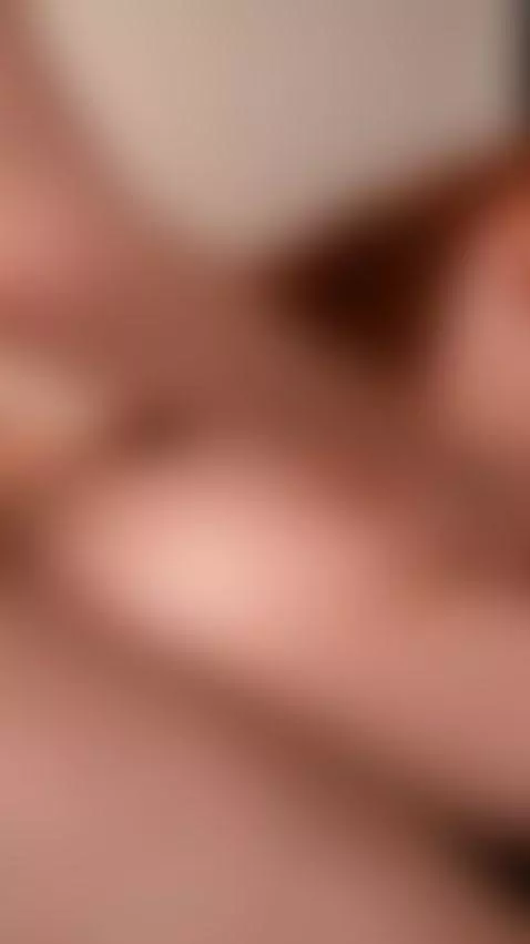 😏 Redhead slut squeezing her boobs hard 😈 by redolivia