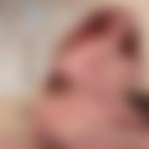 💋 Watch this redhead squeeze her tits 🔥 by redolivia