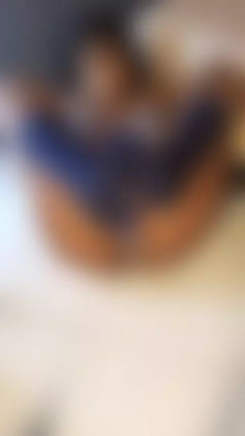 assnakedhorny, ass, curvybigass by chloelaurent