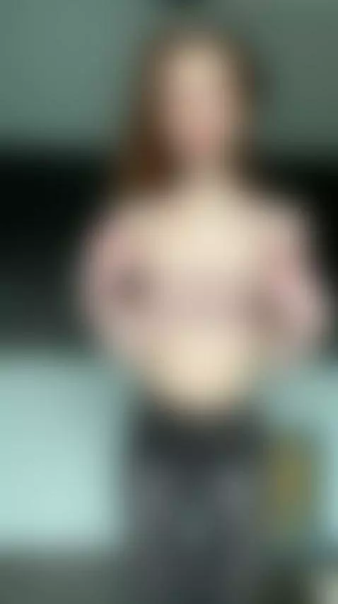 😍 Redhead hottie strips everything 🔥 by jessicalittlee