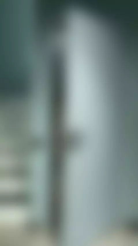 💋 Sexy babe taking off her shorts 💦 by jessicalittlee