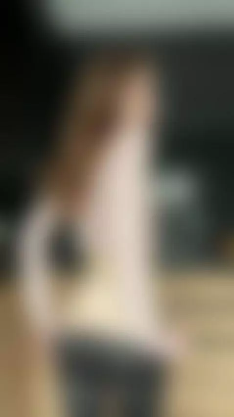 😍 Sweet girl with big natural tits by jessicalittlee