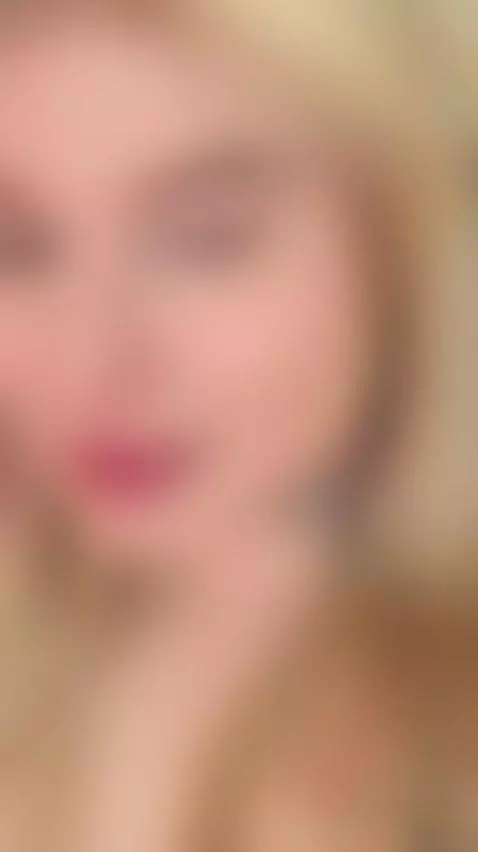 😏 Seductive long hair blonde flashing boobs by tinnafox