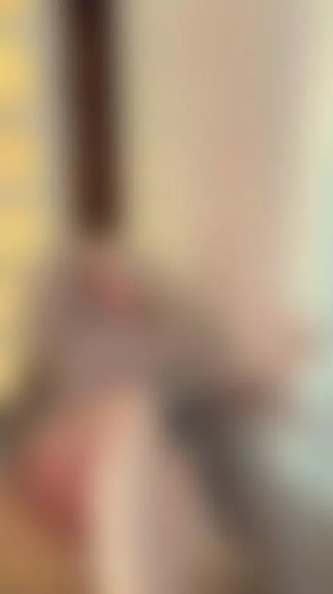 💦 Pale blonde bombshell with massive natural tits by tinnafox