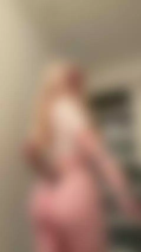 🍒 Horny blonde babe with arm ink by tinnafox