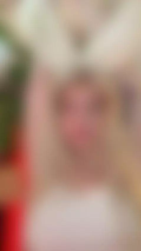😏 Curvy platinum blonde with juicy lips and big boobs by tinnafox