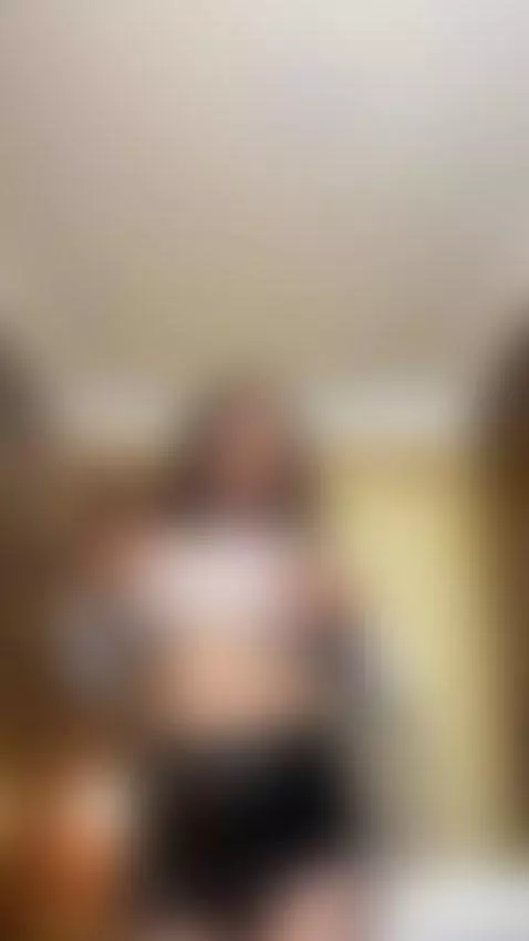😏 Today I decided to spoil you with a video full of flirting... by rachellpark1